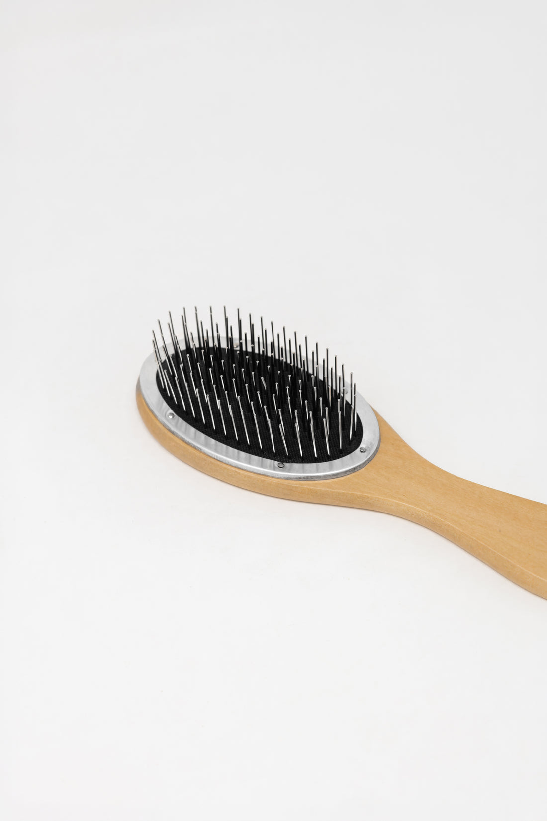 Cepillo de Madera con Punta de Alfiler